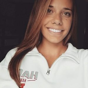 Meet your Posher, Mirela